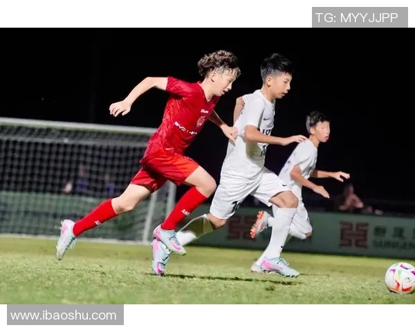 足球明星如何提升爆发力助力比赛表现的全面解析与训练方法分享